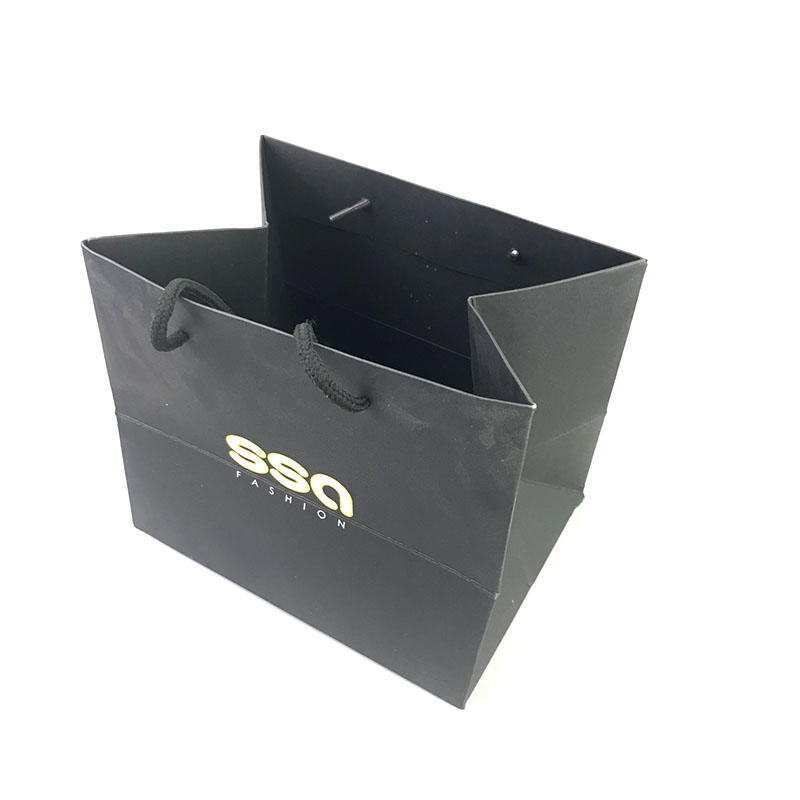 High quality custom paper bag design with gold logo print