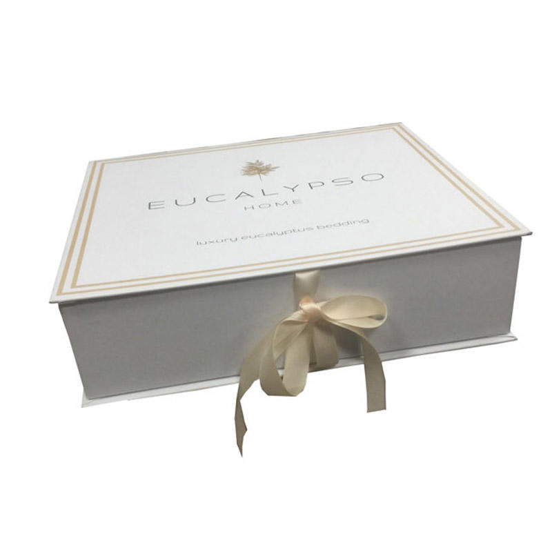 Gold logo customized magnetic gift box with ribbon