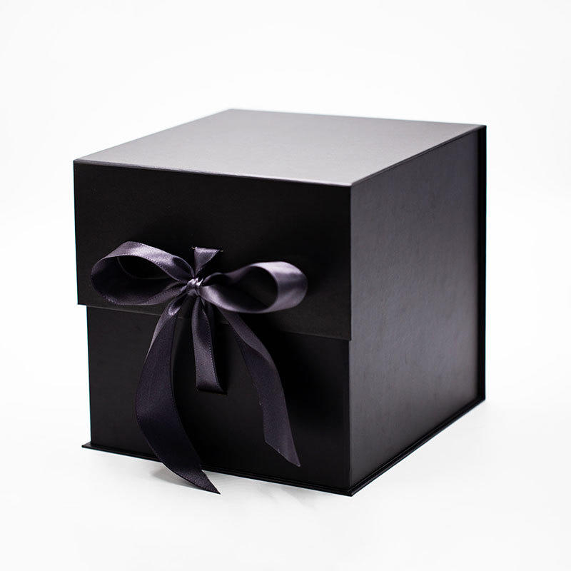 Custom wholesale logo 2022 Guangdong luxury high quality white black nut wine tea cardboard paper packing Happy New Year gift box